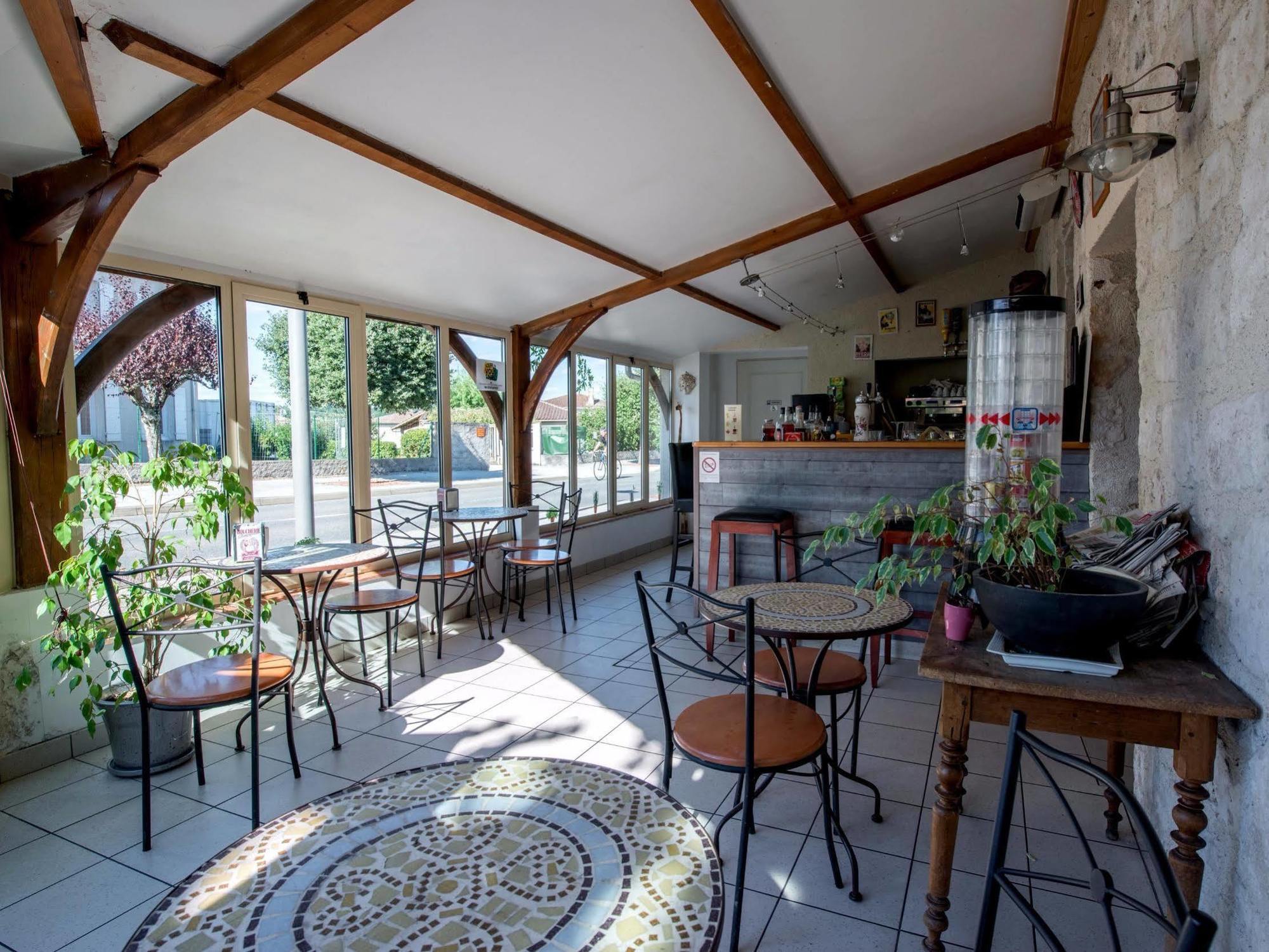 Logis Hotels - Hotel Et Restaurant Les Voyageurs Tournon-d'Agenais Exterior photo