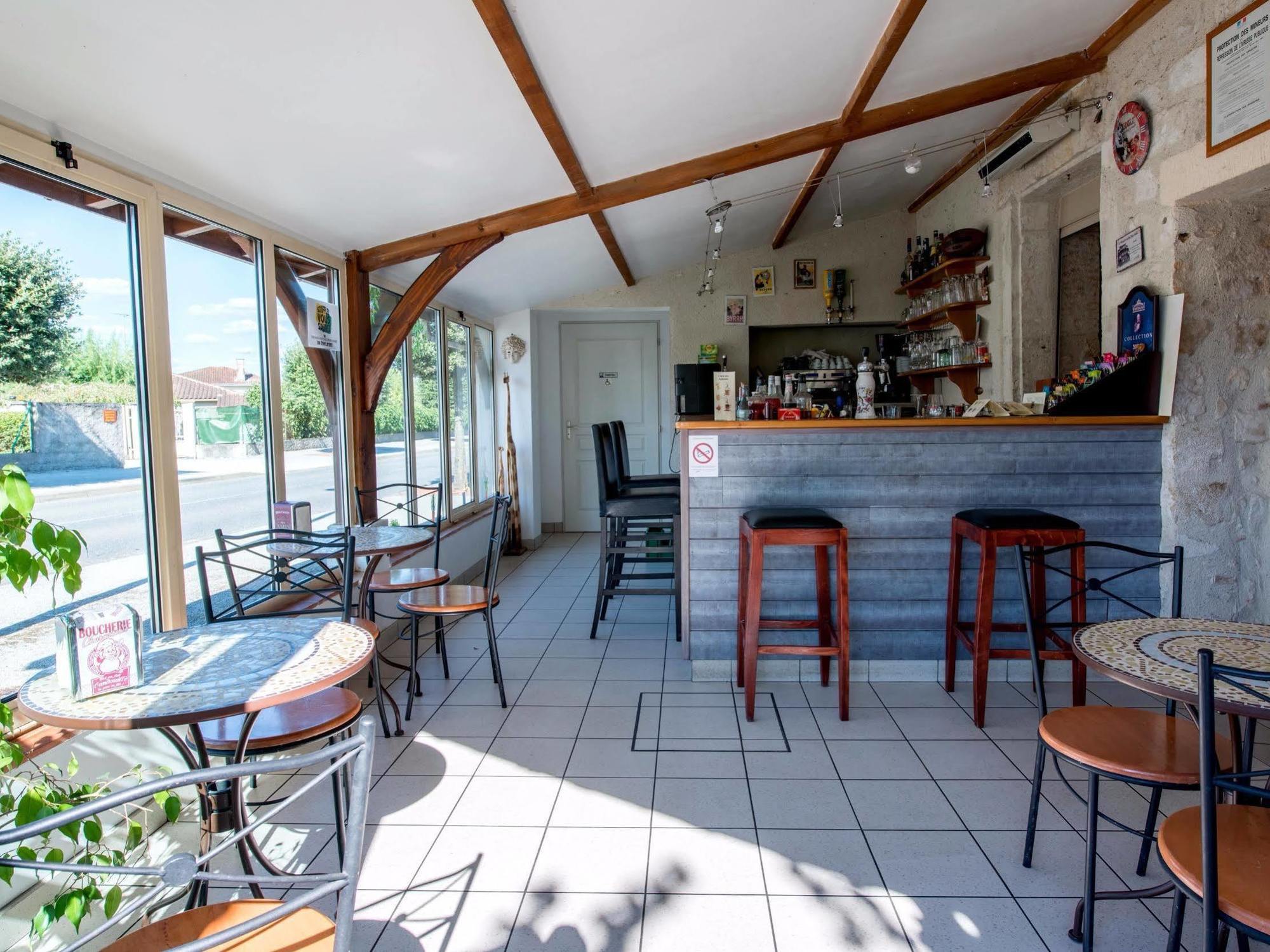 Logis Hotels - Hotel Et Restaurant Les Voyageurs Tournon-d'Agenais Exterior photo