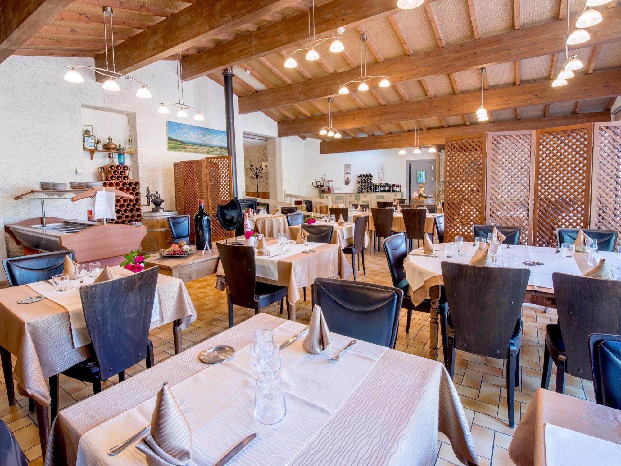 Logis Hotels - Hotel Et Restaurant Les Voyageurs Tournon-d'Agenais Exterior photo