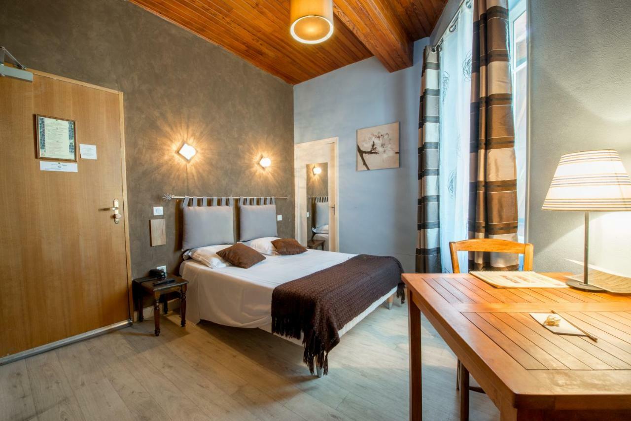 Logis Hotels - Hotel Et Restaurant Les Voyageurs Tournon-d'Agenais Exterior photo